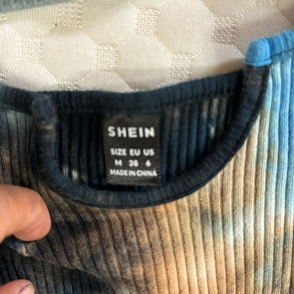 2 Tops - Picture 5 of 5